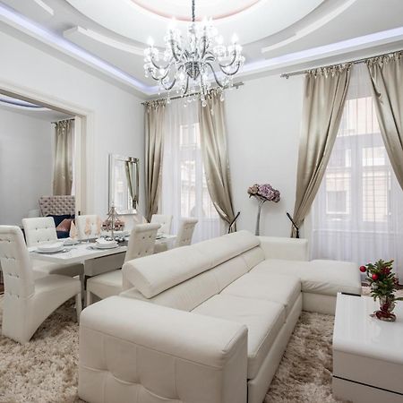 בודפשט Opera Balkony Luxury Apartment With Free Parking מראה חיצוני תמונה
