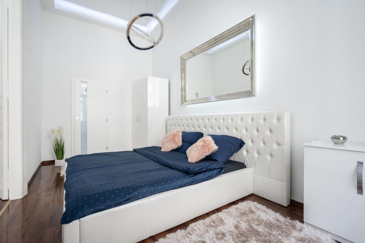 בודפשט Opera Balkony Luxury Apartment With Free Parking מראה חיצוני תמונה