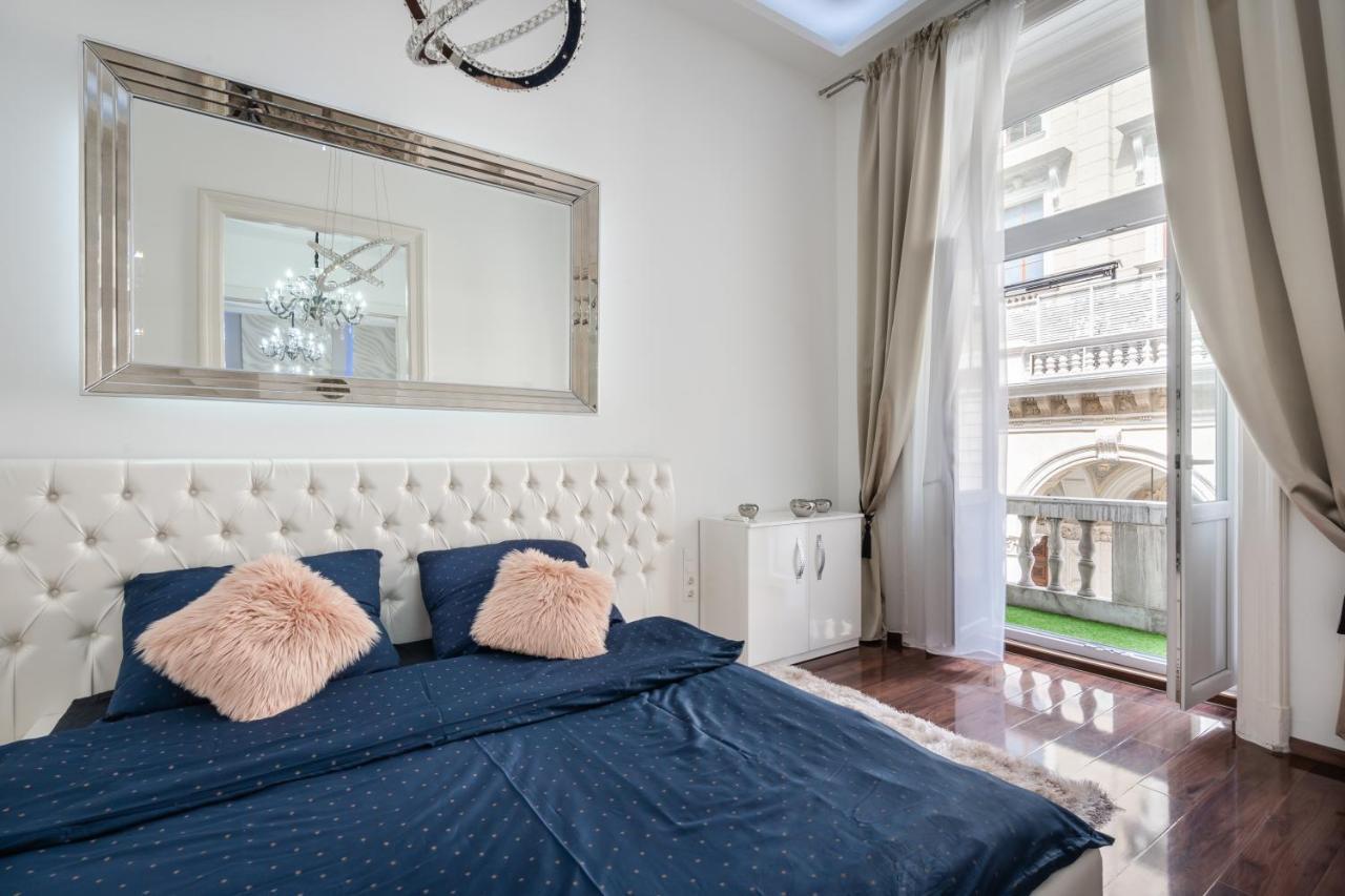 בודפשט Opera Balkony Luxury Apartment With Free Parking מראה חיצוני תמונה