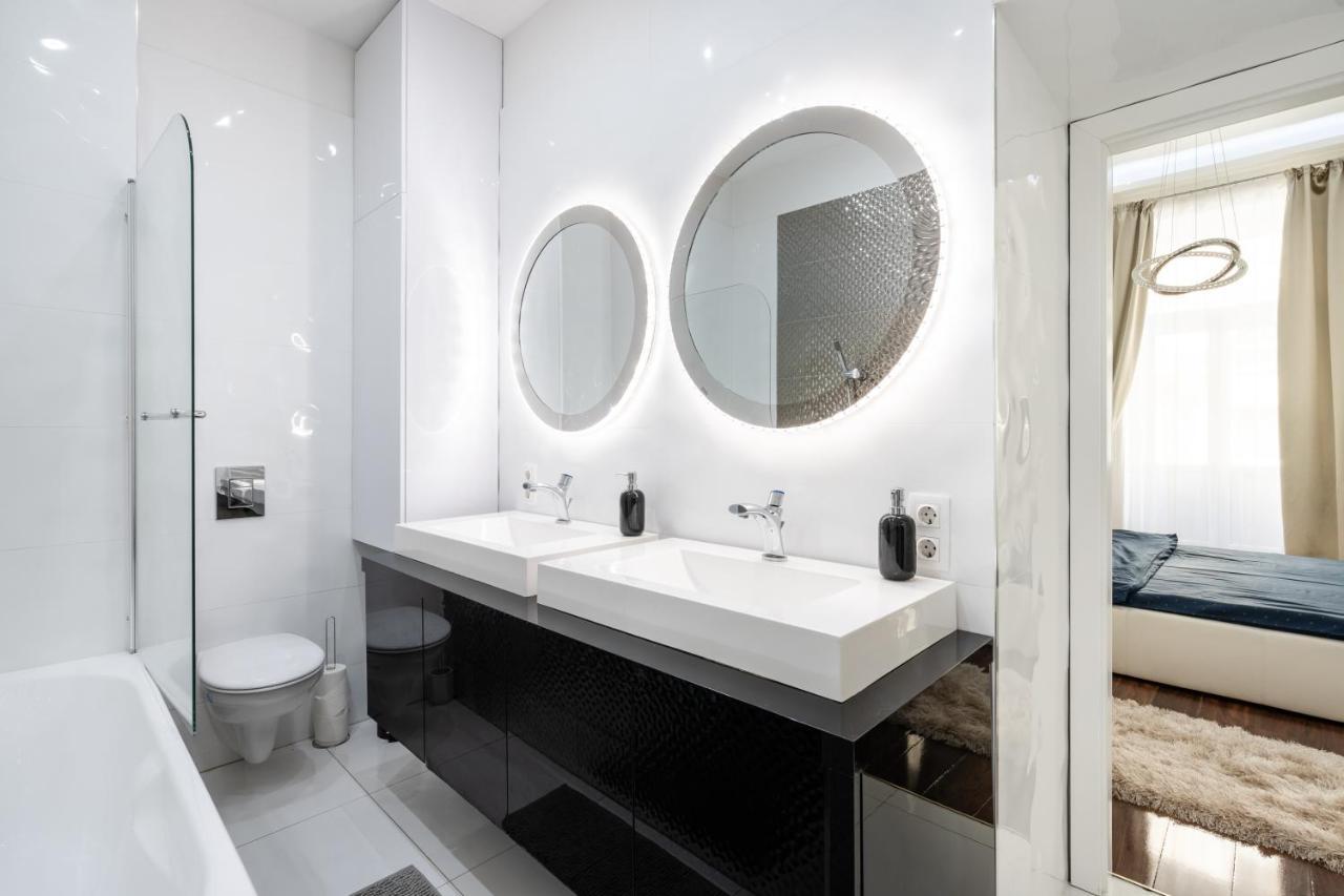 בודפשט Opera Balkony Luxury Apartment With Free Parking מראה חיצוני תמונה