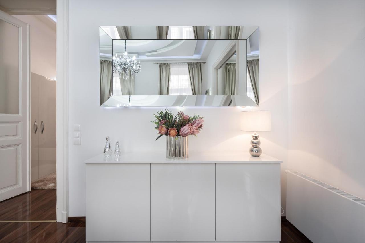 בודפשט Opera Balkony Luxury Apartment With Free Parking מראה חיצוני תמונה
