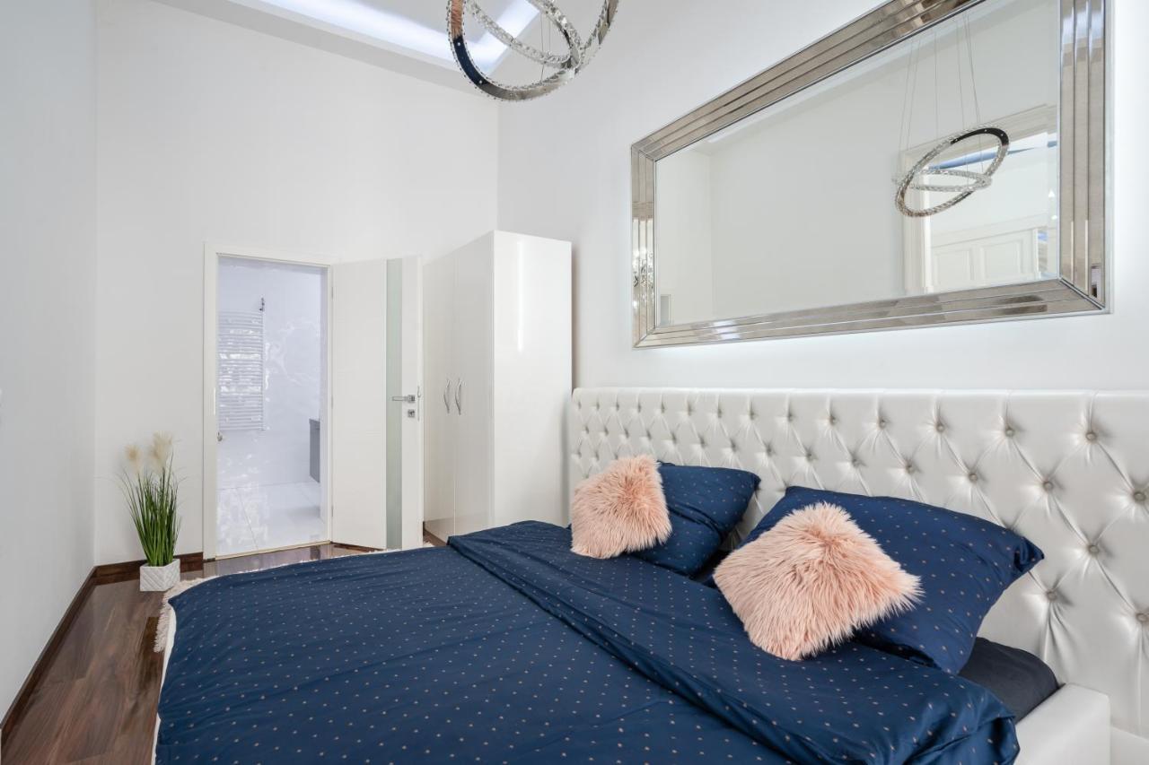 בודפשט Opera Balkony Luxury Apartment With Free Parking מראה חיצוני תמונה