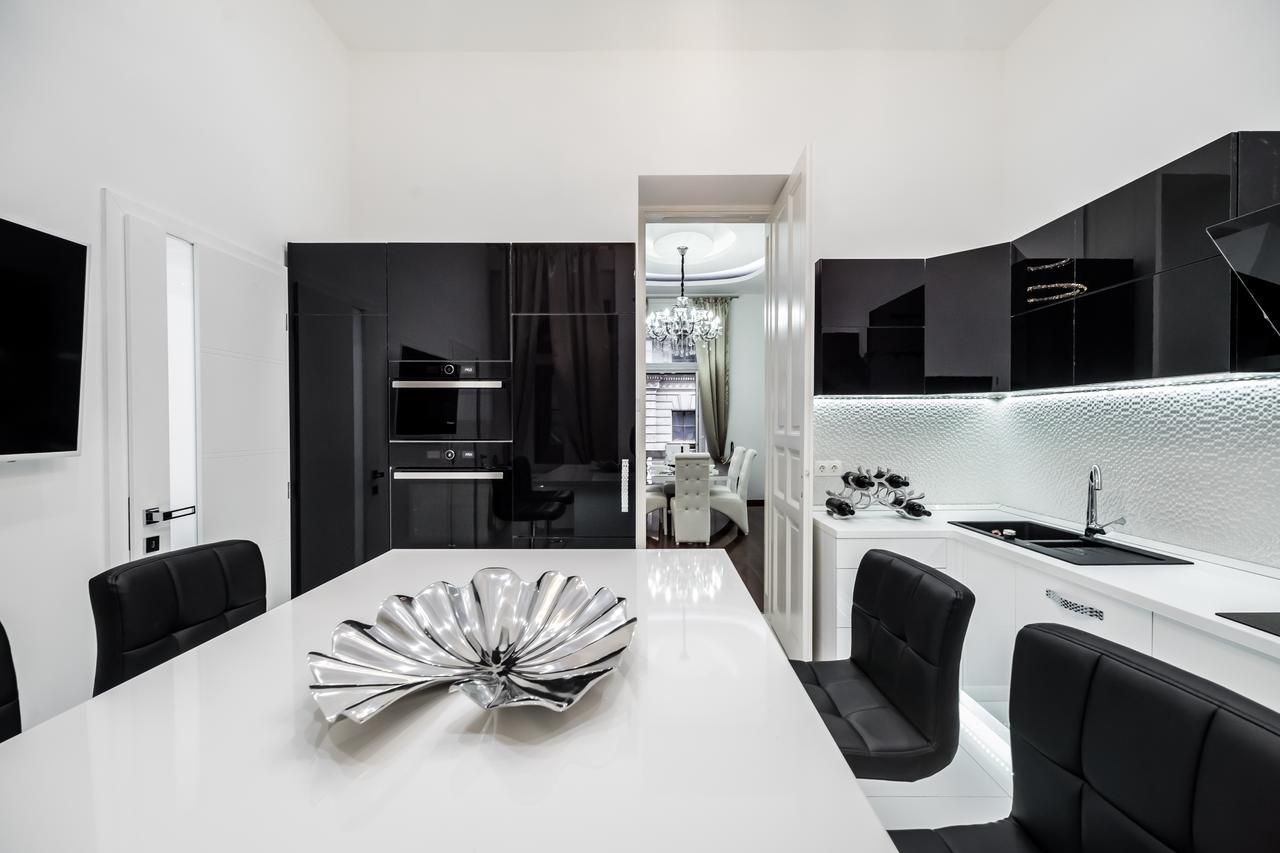 בודפשט Opera Balkony Luxury Apartment With Free Parking מראה חיצוני תמונה