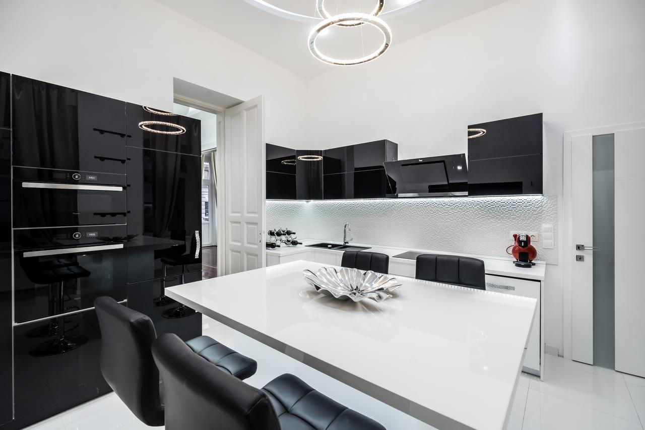 בודפשט Opera Balkony Luxury Apartment With Free Parking מראה חיצוני תמונה